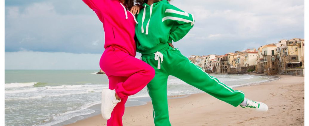 Spodnie dresowe w hurcie w kolorze różowym i zielonym